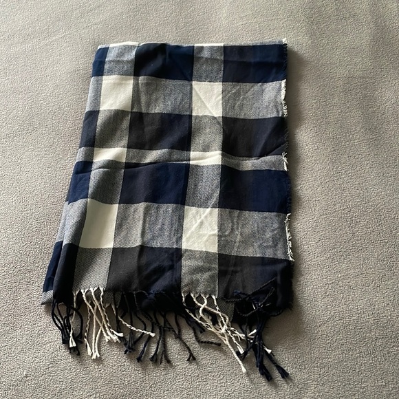 Checkered scarf - Picture 1 of 4